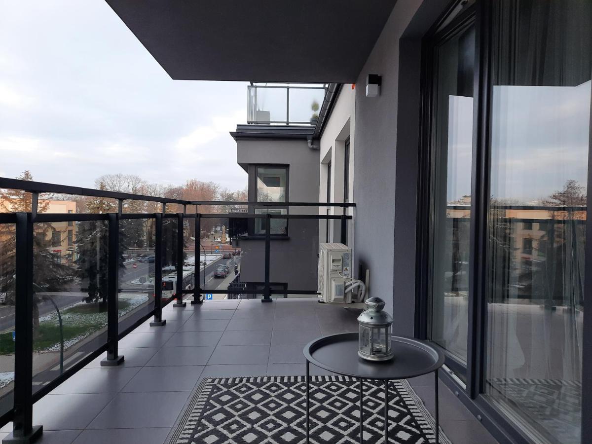 Apartament Przy Plantach โนวิซอนช์ ภายนอก รูปภาพ