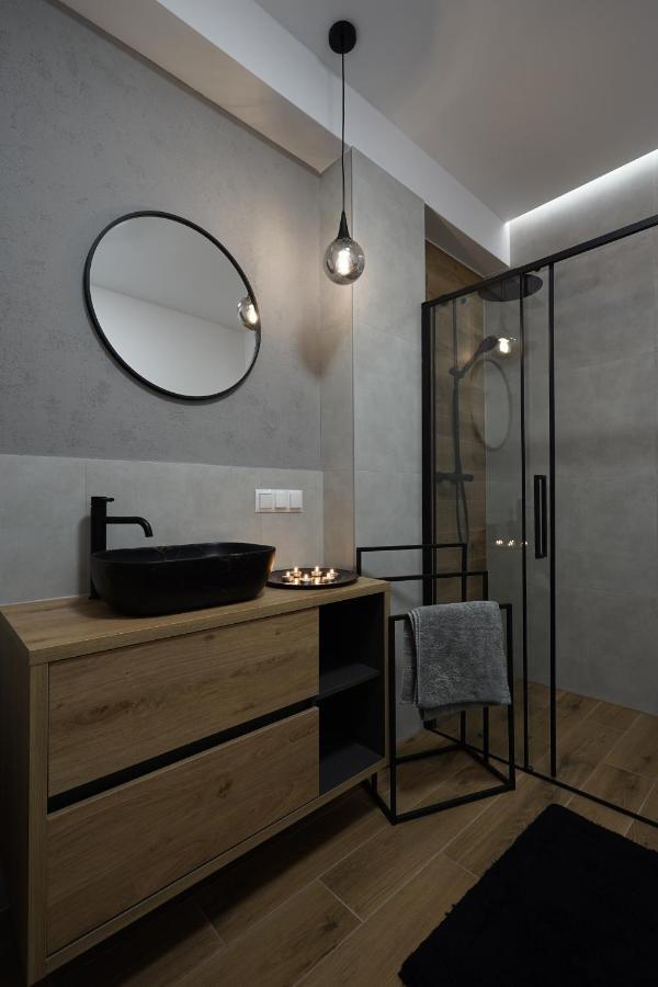 Apartament Przy Plantach โนวิซอนช์ ภายนอก รูปภาพ